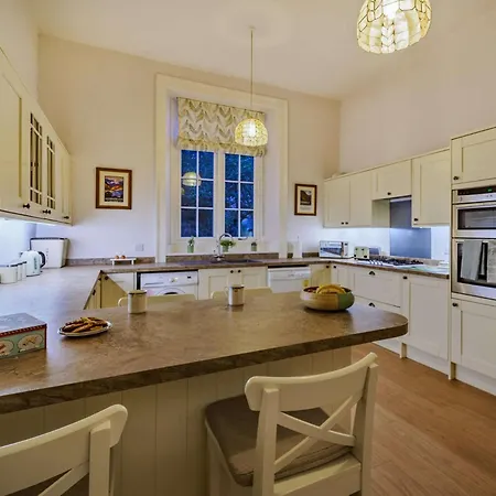 בית נופש 4 Bed In Ambleside Oc-85294 גראסמיר